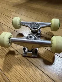 Independent Titanium トラックとウィールセット - メルカリ