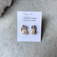 ビジューとパール樹脂ピアス・ピアス・イヤリング