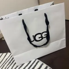 UGG ショップ袋 ホワイト 大きめのサムネイル
