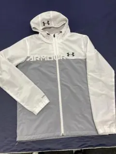 Under Armour フード付きウィンドブレーカー