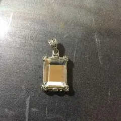 ペンダントヘッド