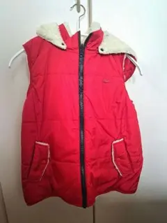 【LACOSTE】リバーシブル フード付き ボアベスト