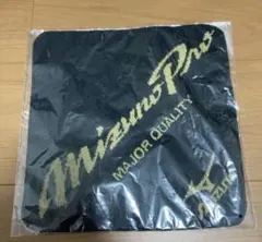 Mizuno Pro ハンカチタオル 黒と黄色のサムネイル