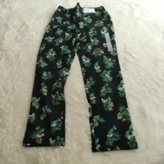 新品タグ付き✨️　GU　ジーユー　クロップドレギンスパンツ　トロピカル　XL