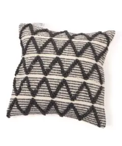 Item thumbnail for item b4c4d182-a7e3-4bae-93ff-be7f3d636e90