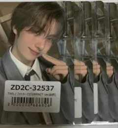 TWS play hard Compact Ver. ユニバ　特典 ヨンジェ