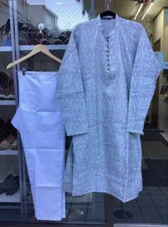 カジュアルシャツとパンツセット 白紫模様