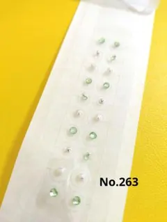 【まとめ割りあり】耳つぼジュエリー✩小粒　ストーン　小ぶり　グリーン　推しカラー