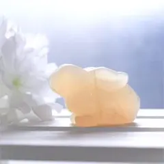 白瑪瑙　白うさぎ　アゲート　約50ｍｍ　置物　彫刻　カルセドニー　訳アリ