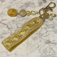 黄色のインド刺繍リボン　黄色のキーホルダーチャーム