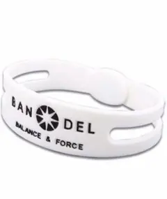 新品　LL BANDEL バンデル　ホワイト×ブラック　ブレスレット　シリコンのサムネイル