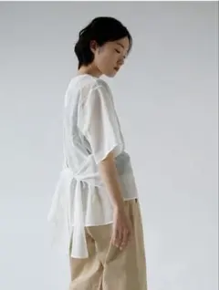 新品:TENNE HANDCRAFTED MODERN オーガンジープルオーバーのサムネイル