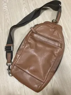 COACH レザー ボディバッグ 本革 ショルダーバッグ 斜めがけ キャメル