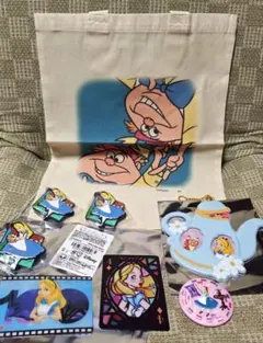 不思議の国のアリス　刺繍バッジ　シークレット　バッグ　カードホルダー　ディズニー