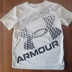 アンダーアーマー　160cm Tシャツ