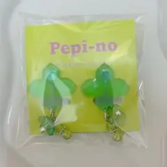 レジン四つ葉のクローバー イヤリング