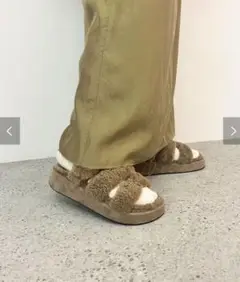 GRISE ムートンカットワークサンダル