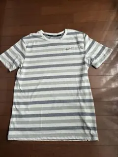 Nike Dri-FIT グレーとホワイトストライプ Tシャツ L