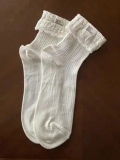 バーバリーレース付きホワイトリブソックス