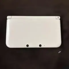 3ds LL 白　美品　カセット、充電ケース、カセット入れ付き