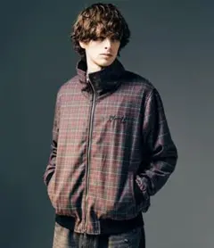 glamb 今期新作 新品未使用 High Neck Track Jacketのサムネイル