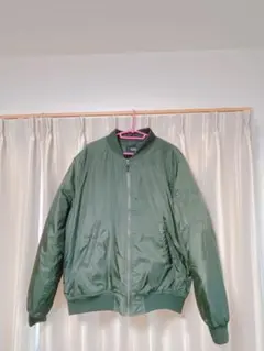 オリーブグリーン ボンバージャケット