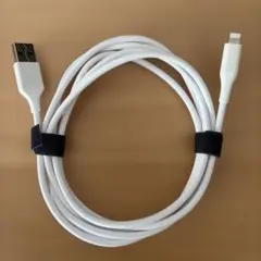 Lightningケーブル 約1.8m　Amazon Basics　ライトニング