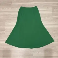 【最終値下げ‼️】UNTITLED グリーン フレアスカート 2 Mサイズのサムネイル