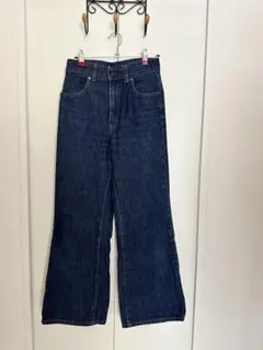 UNIQLO ハイライズ ワイドストレートジーンズ