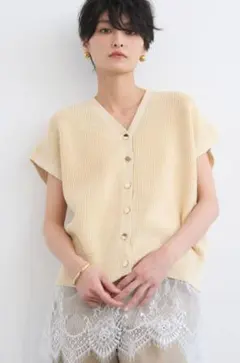 金ボタンベストのサムネイル
