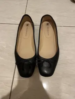 ファビオルスコーニ　ブラックリボン付きフラットシューズ