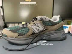 グリーン スニーカー