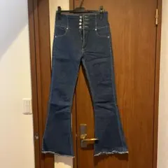 ハイウエストブーツカットデニム