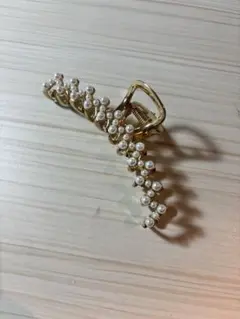 パール装飾 ゴールドヘアクリップ