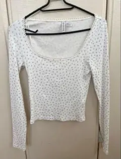 【美品】【未使用】H&M エイチアンドエム DIVIDED 小花柄 長袖トップスのサムネイル