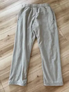 adidas グレー スエットパンツ　冬