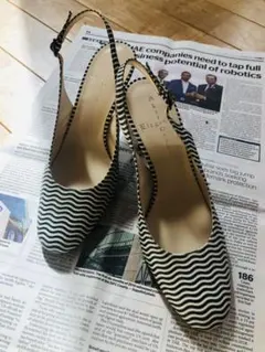 美品！Akira Osaki Elegance ☆バックストラップ パンプス