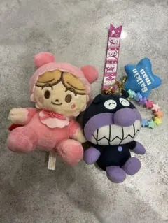 ぬいぐるみセット ケープ付きピンクと黒キャラクター