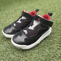 Jordan キッズスニーカー ブラック/レッド 17cm