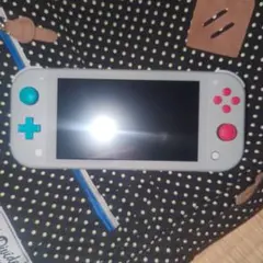 Nintendo Switch Lite 　ザシアンザマゼンタ