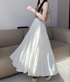 ホワイト フレアロングスカート