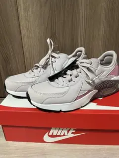 NIKE ウィメンズ エア マックス エクシー