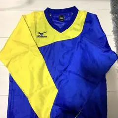 ミズノ　ウォーマー　シャカシャカ　Vネック