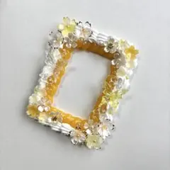 【No.341】ホイップデコ　トレカケース　硬質ケース　黄色　白　花　蝶