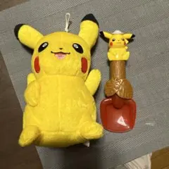 ピカチュウ ぬいぐるみとスコップ