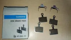 SHIMANO ディスクブレーキメタルパッド K04S前後セットのサムネイル
