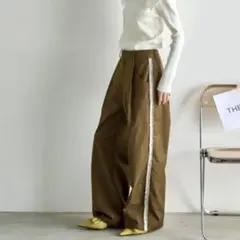 新品未使用　the yon グリッターフリンジサイドラインパンツ