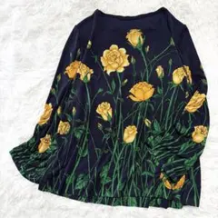 極美品✨伊太利屋 イタリヤ プルオーバーブラウス 花柄 ラメ ストレッチ素材 9のサムネイル