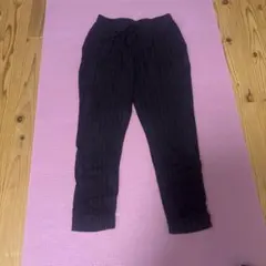 UNIQLOキッズズボン　Mサイズ（130〜140センチ）