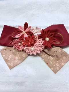 花飾り付き髪飾つまみ細工